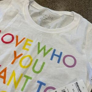 Women’s s pride shirt